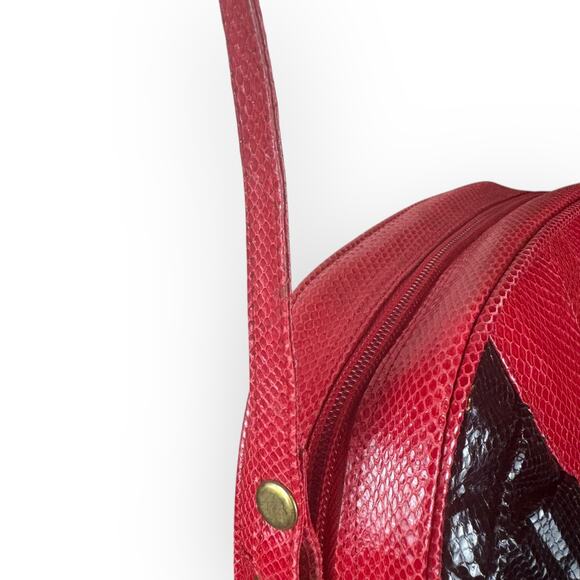Vintage 1980s R. Soldaña Manila Red and Black Snakeskin Crossbody Purse - Picture 9 of 13